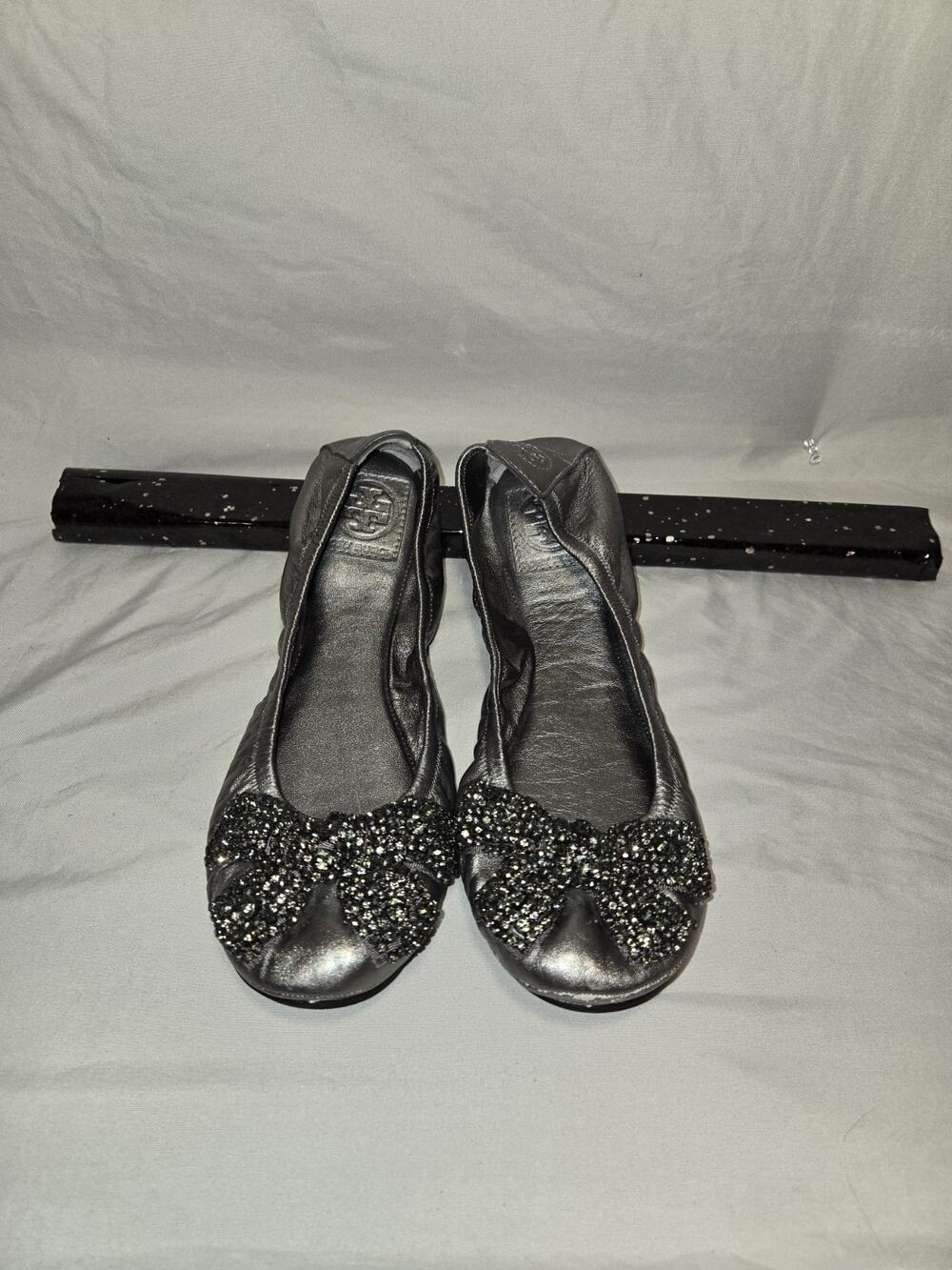 Tory Burch Eddie Pewter Leather Rhinestone Bow Ballet Flats Size 10 coquettecore